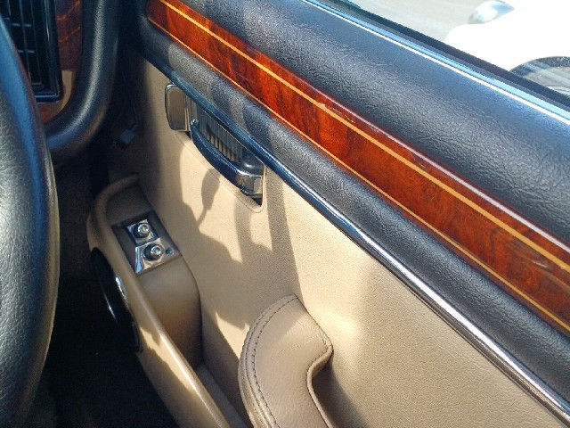 DAIMLER DOUBLE SIX 1990 Image 25