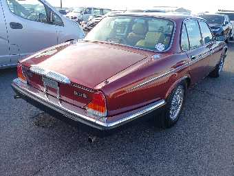 DAIMLER DOUBLE SIX 1990 Image 4