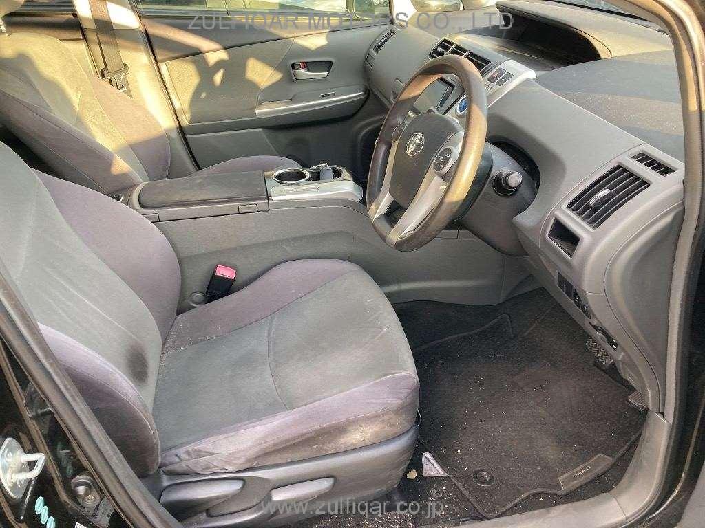 TOYOTA PRIUS ALPHA 2013 Image 5