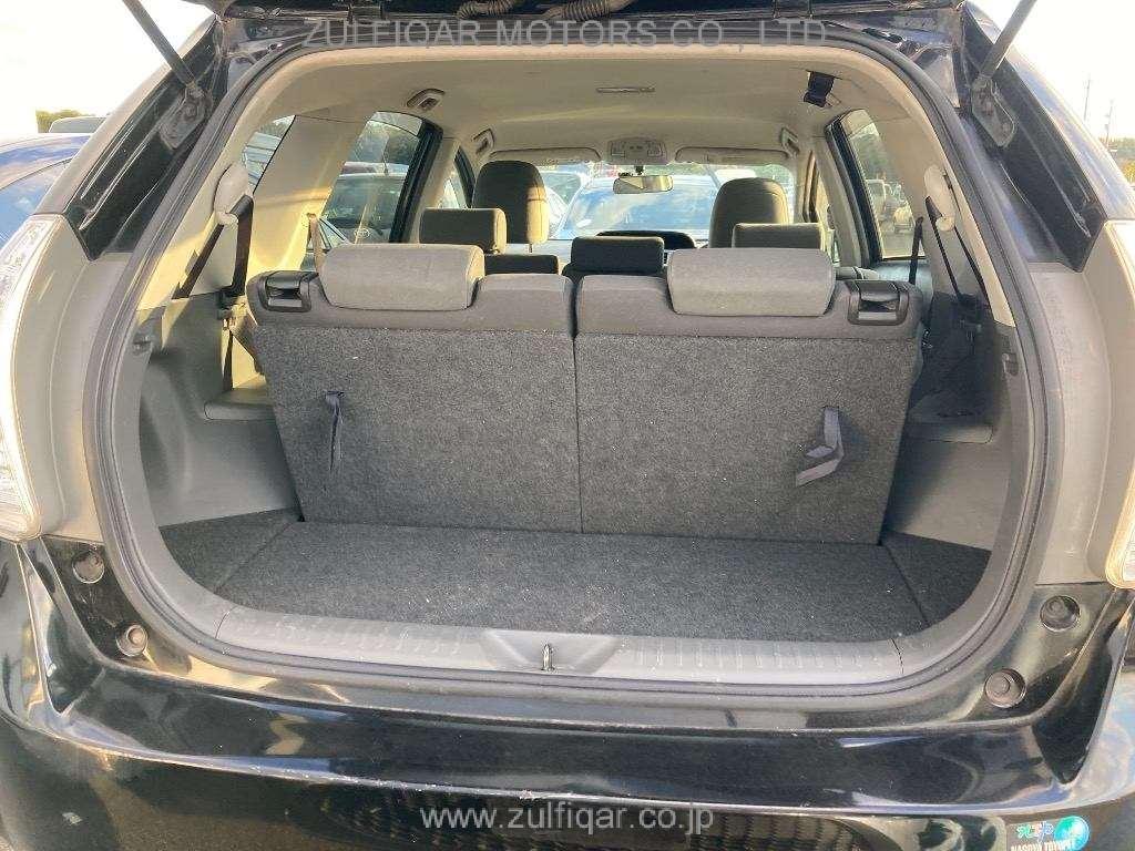 TOYOTA PRIUS ALPHA 2013 Image 8
