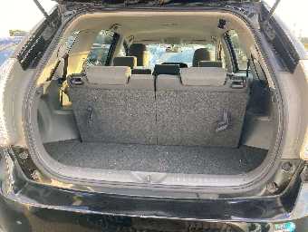 TOYOTA PRIUS ALPHA 2013 Image 8