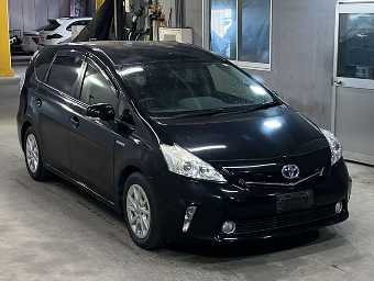 TOYOTA PRIUS ALPHA 2014 Image 4