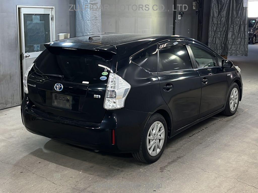 TOYOTA PRIUS ALPHA 2014 Image 5