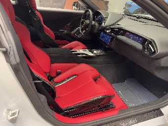 FERRARI 12 CILINDRI 2025 Image 35