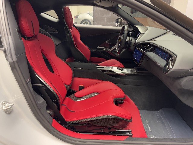 FERRARI 12 CILINDRI 2025 Image 42