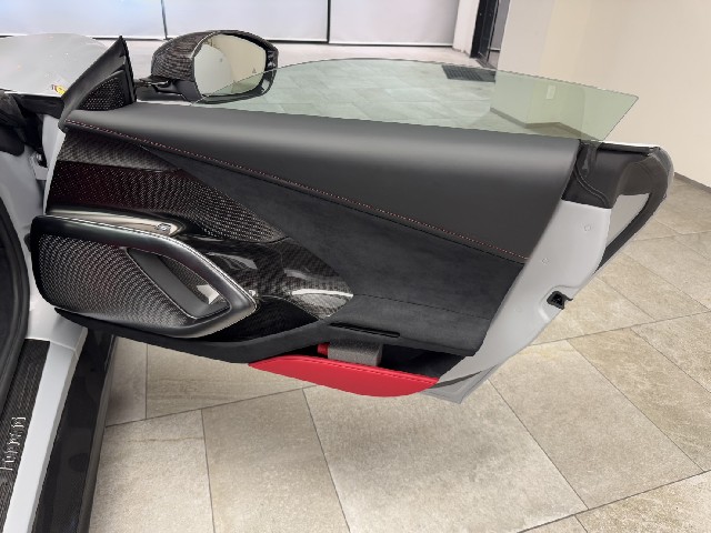 FERRARI 12 CILINDRI 2025 Image 44