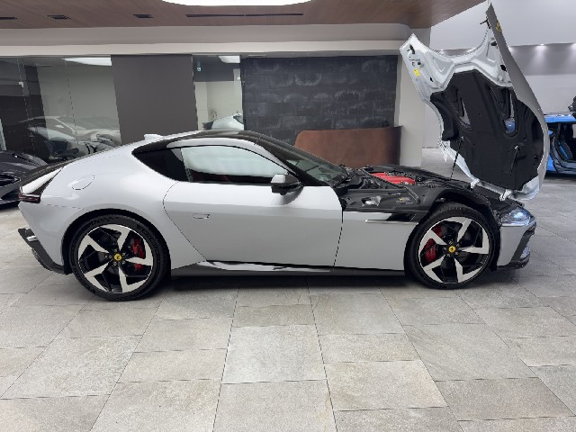 FERRARI 12 CILINDRI 2025 Image 74