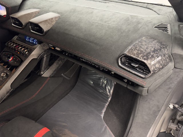 LAMBORGHINI HURACAN 2018 Image 44