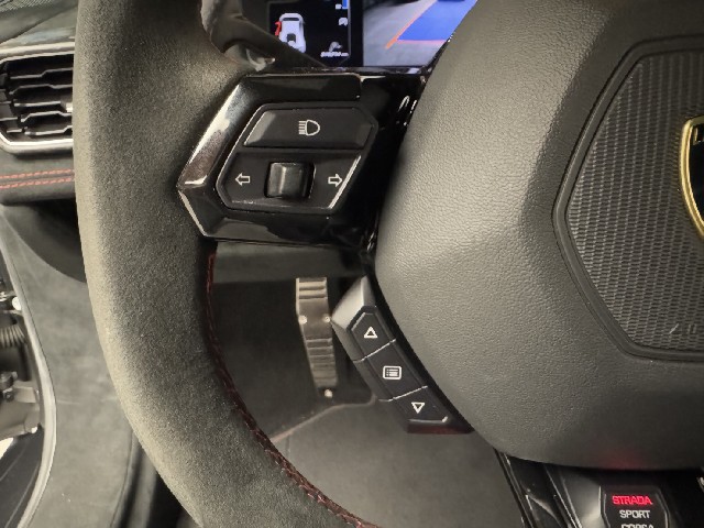 LAMBORGHINI HURACAN 2018 Image 48