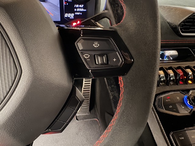 LAMBORGHINI HURACAN 2018 Image 49