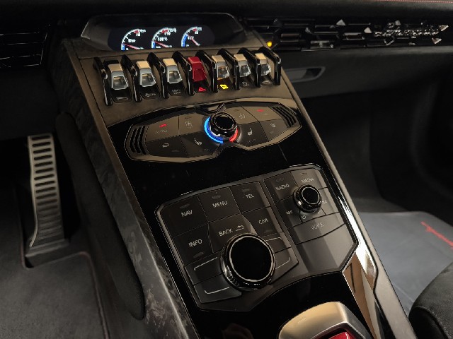 LAMBORGHINI HURACAN 2018 Image 57