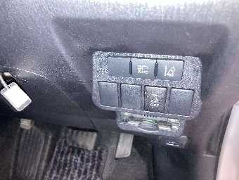 TOYOTA PRIUS ALPHA 2019 Image 7