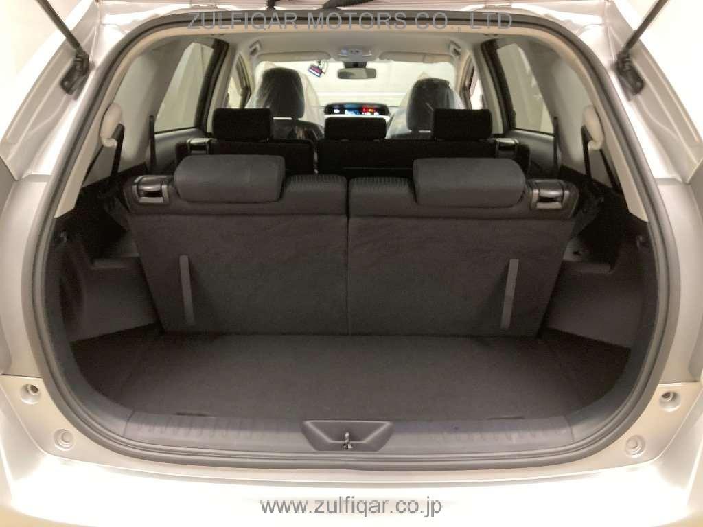 TOYOTA PRIUS ALPHA 2019 Image 9