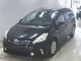 TOYOTA PRIUS ALPHA 2013 Image 1