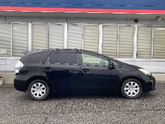 TOYOTA PRIUS ALPHA 2013 Image 3