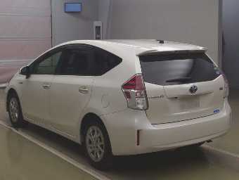 TOYOTA PRIUS ALPHA 2019 Image 4