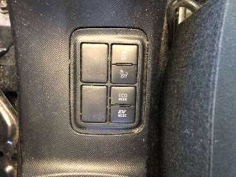 TOYOTA AQUA 2017 Image 11