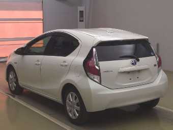 TOYOTA AQUA 2017 Image 4