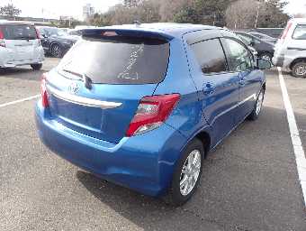 TOYOTA VITZ 2014 Image 4