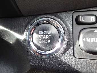 TOYOTA VITZ 2014 Image 15