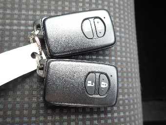 TOYOTA VITZ 2014 Image 17