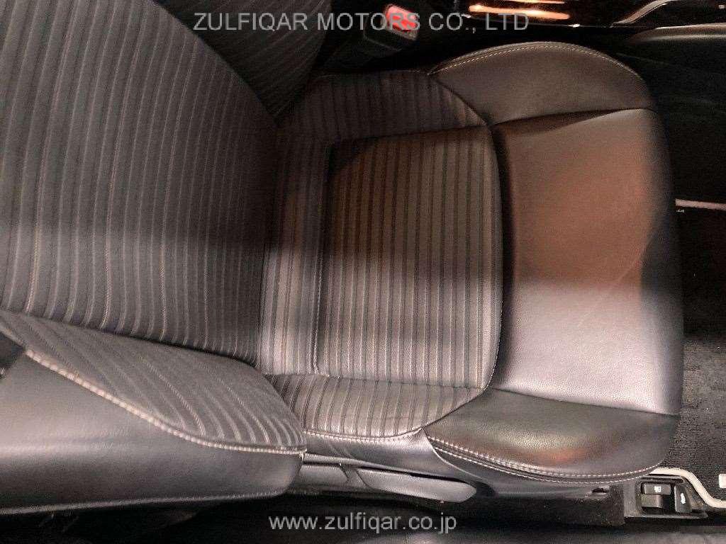 TOYOTA COROLLA 2020 Image 8