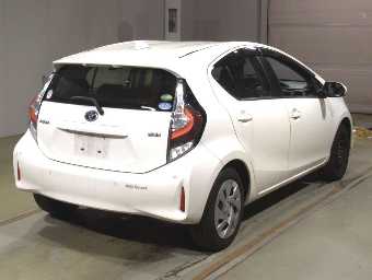 TOYOTA AQUA 2020 Image 2