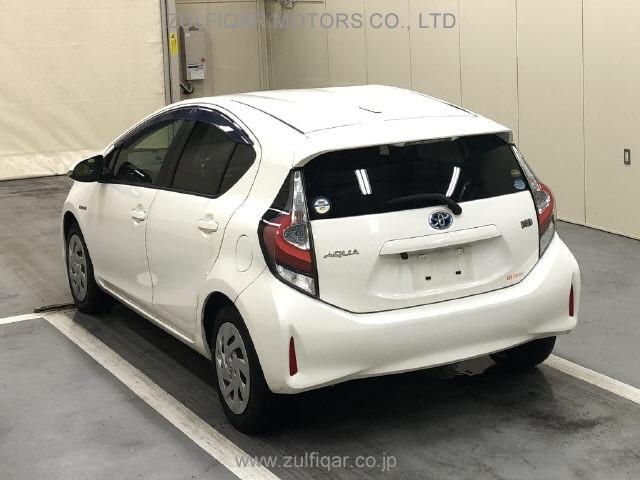 TOYOTA AQUA 2018 Image 2