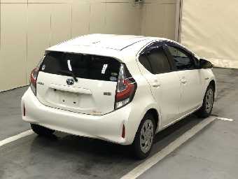 TOYOTA AQUA 2018 Image 4