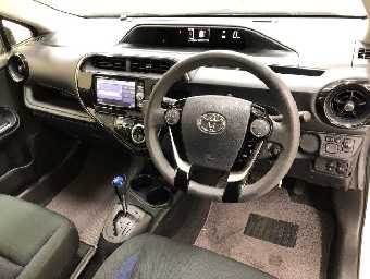 TOYOTA AQUA 2018 Image 6