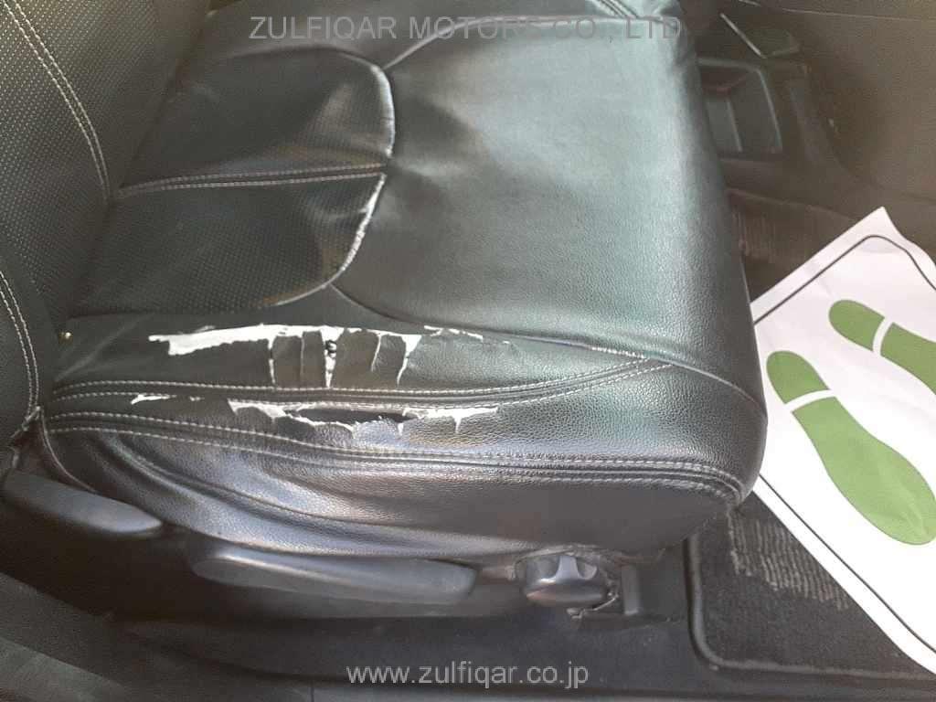 TOYOTA HARRIER 2010 Image 10