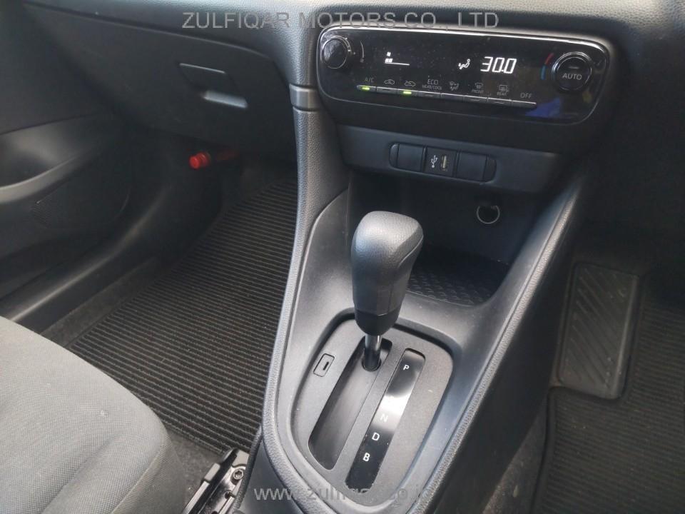 TOYOTA YARIS 2020 Image 11