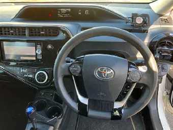 TOYOTA AQUA 2018 Image 3