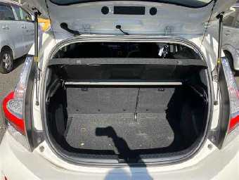 TOYOTA AQUA 2018 Image 10