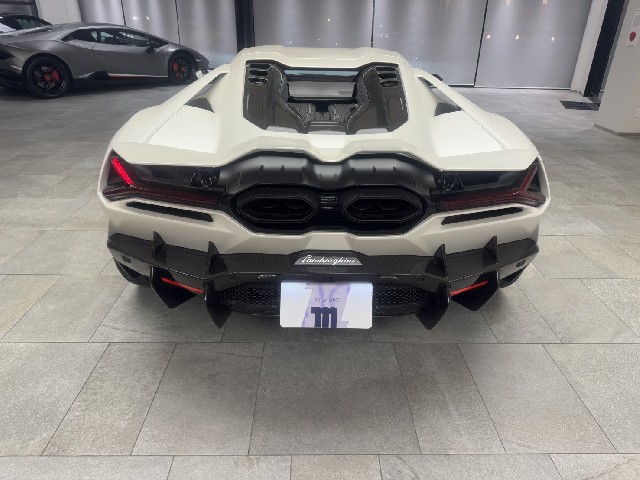 LAMBORGHINI REVUELTO 2024 Image 19