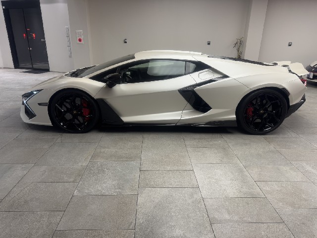 LAMBORGHINI REVUELTO 2024 Image 21