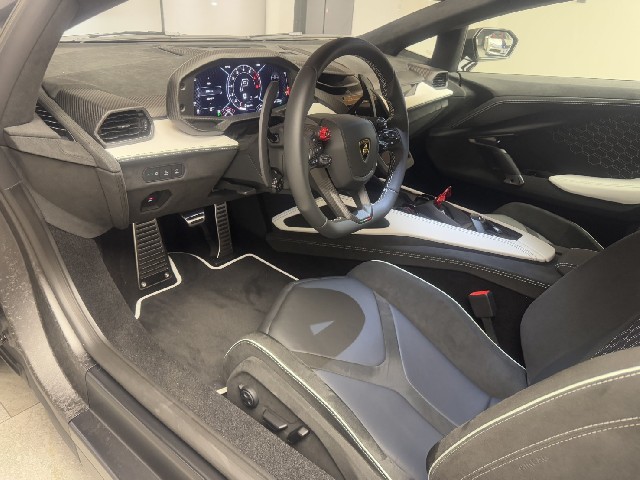 LAMBORGHINI REVUELTO 2024 Image 22