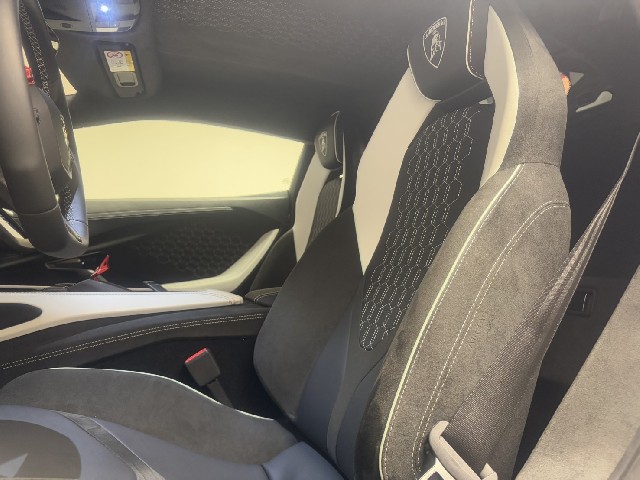 LAMBORGHINI REVUELTO 2024 Image 24