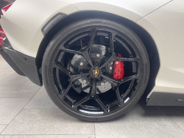 LAMBORGHINI REVUELTO 2024 Image 31