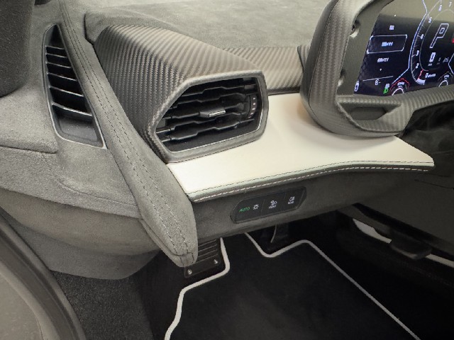 LAMBORGHINI REVUELTO 2024 Image 48