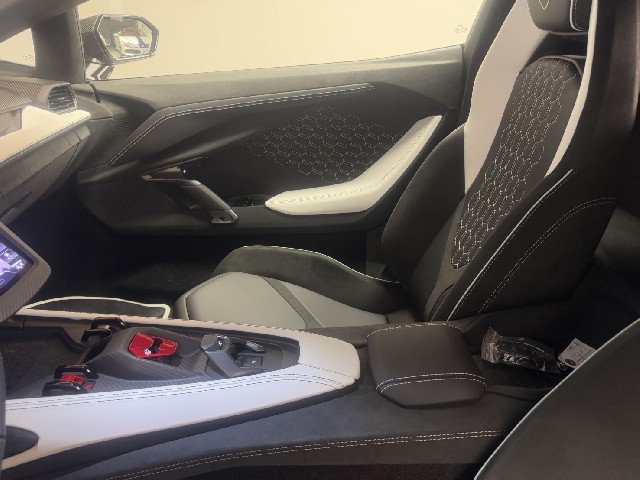 LAMBORGHINI REVUELTO 2024 Image 57