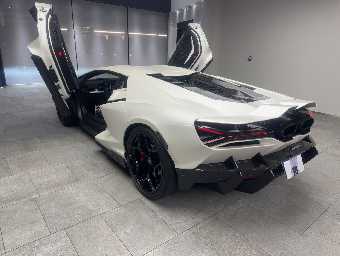 LAMBORGHINI REVUELTO 2024 Image 7