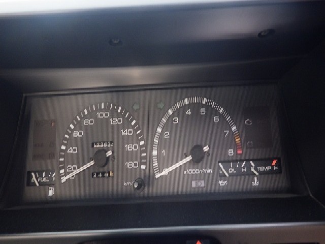 TOYOTA COROLLA LEVIN 1986 Image 19