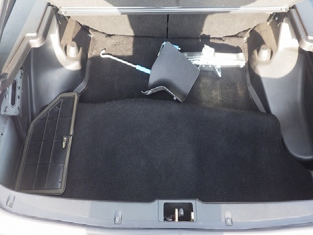 TOYOTA COROLLA LEVIN 1986 Image 24