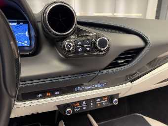 FERRARI F8 TRIBUTO 2021 Image 39