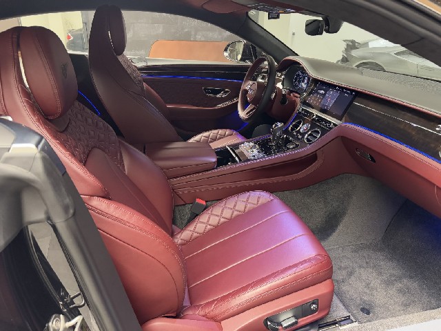 BENTLEY CONTINENTAL 2021 Image 19