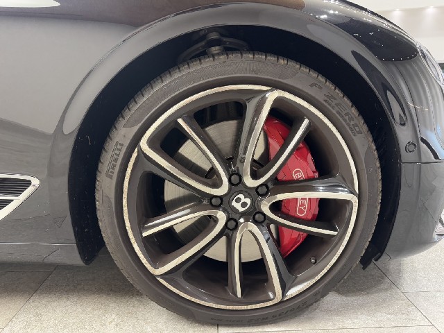 BENTLEY CONTINENTAL 2021 Image 26