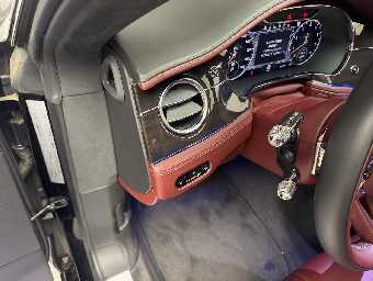 BENTLEY CONTINENTAL 2021 Image 30