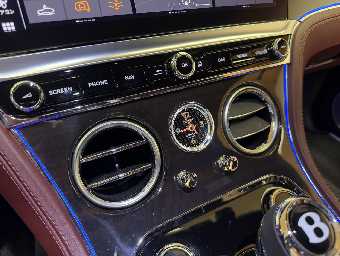 BENTLEY CONTINENTAL 2021 Image 40