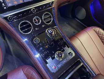 BENTLEY CONTINENTAL 2021 Image 41